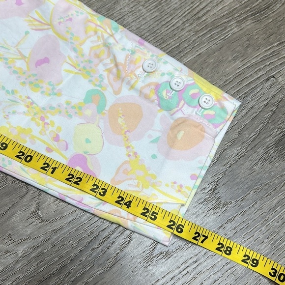 Talbots Women’s Mid-Rise Perfect Crop Capris Pants Abstract Floral White Sz 4 - Picture 11 of 12